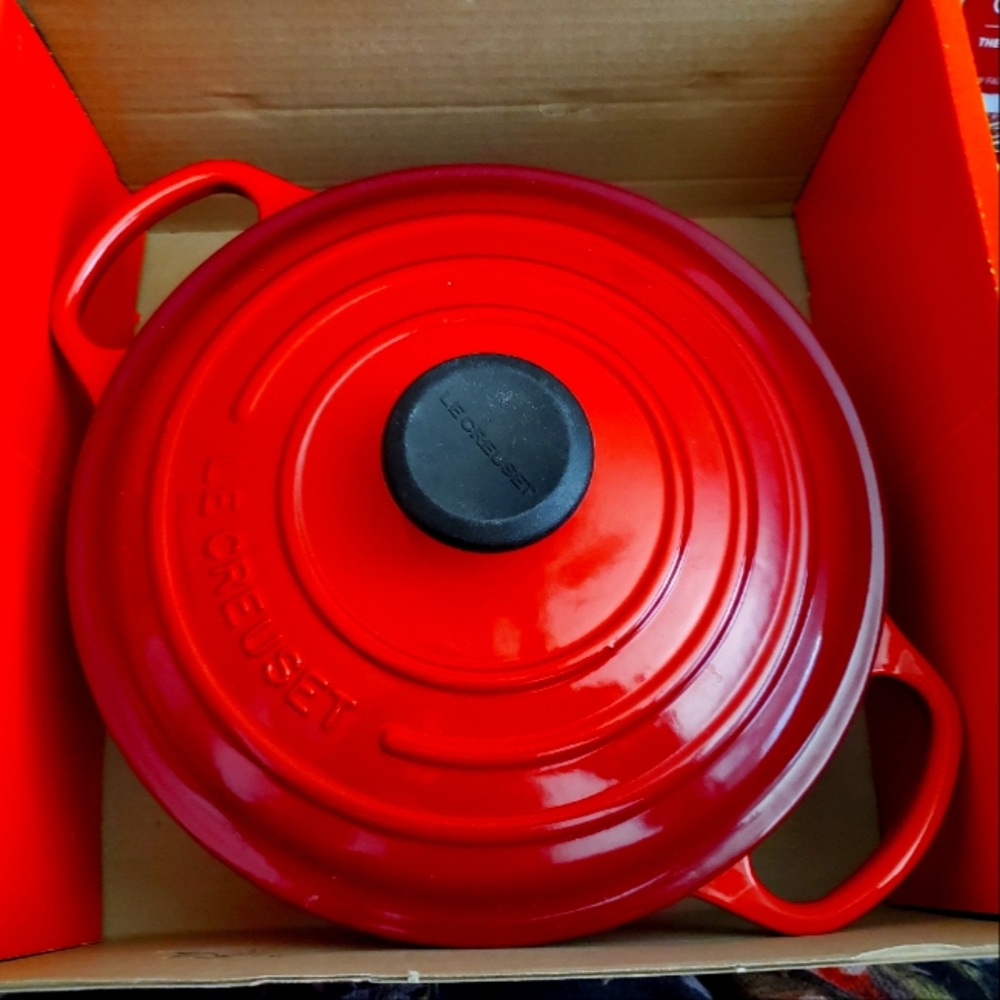 Le Creuset Pot